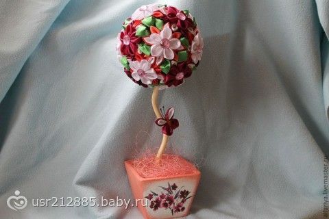Деревья из атласных цветов