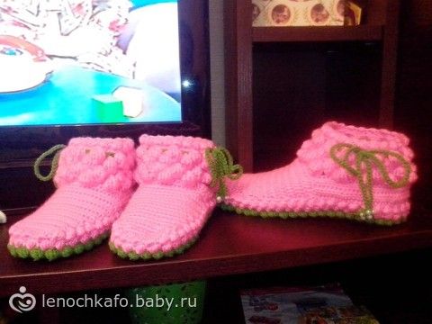 Как связать для девочки тапочки 2 года Как связать для девочки тапочки 2 года