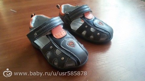 Отдаю малые 22 р, Нужны сандальки 24-26 р на мальчика.