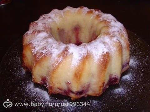 Манник с вишней