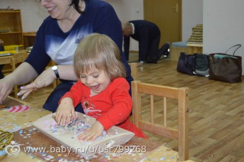 Продолжение нашего новогоднего отчёта. Наши первые ёлки (1г1мес). Часть 2.