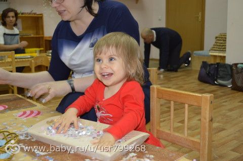 Продолжение нашего новогоднего отчёта. Наши первые ёлки (1г1мес). Часть 2.