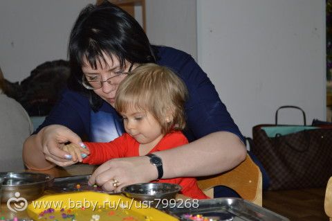 Продолжение нашего новогоднего отчёта. Наши первые ёлки (1г1мес). Часть 2.