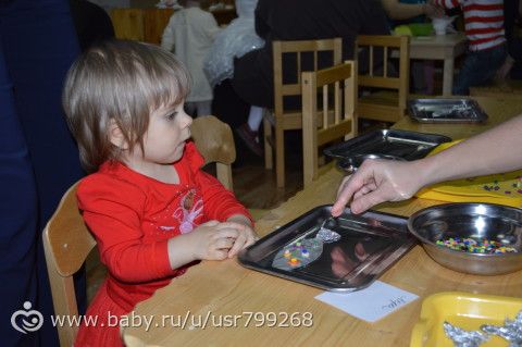 Продолжение нашего новогоднего отчёта. Наши первые ёлки (1г1мес). Часть 2.
