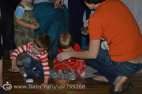 Продолжение нашего новогоднего отчёта. Наши первые ёлки (1г1мес). Часть 2.