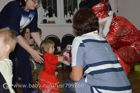 Продолжение нашего новогоднего отчёта. Наши первые ёлки (1г1мес). Часть 2.