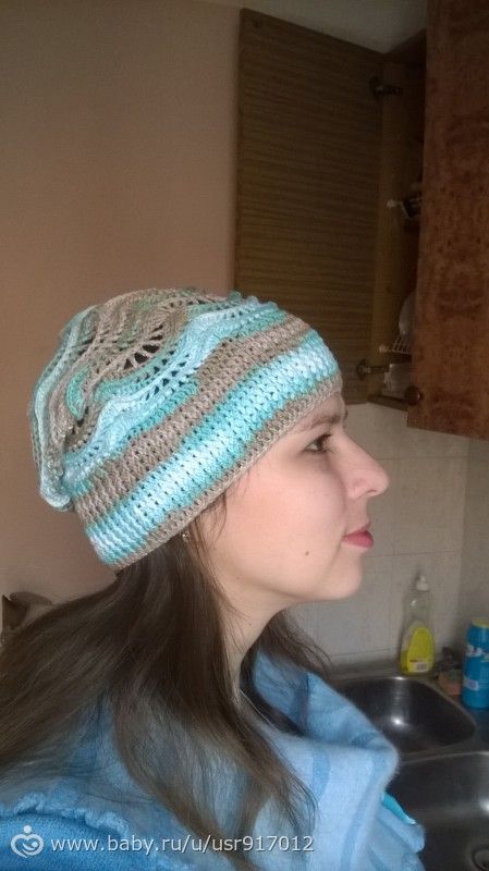 Связала себе шапочку еще одну)