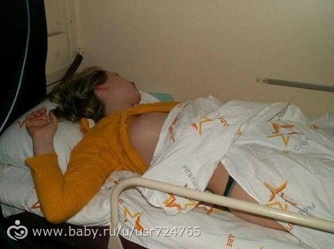 Вот так спят в плацкартном вагоне! и смех и грех! Взяла из группы в нете!