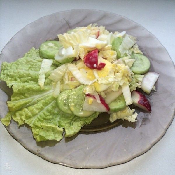 Овощной салат с яйцом Овощной салат с яйцом