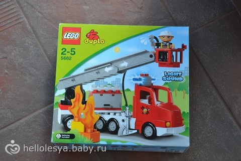 Миша и коробка LEGO