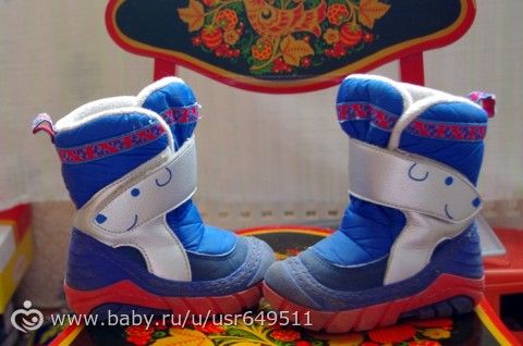 отдаю много обуви+ машинка-каталка.