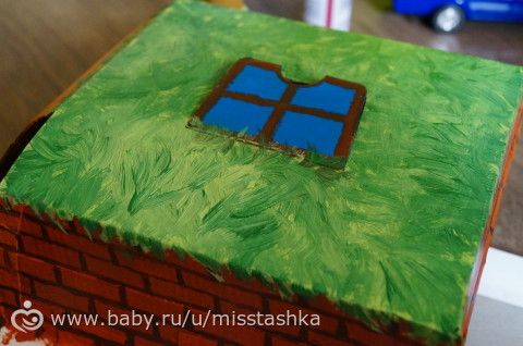 Гараж из коробки для игрушечной машинки