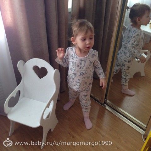 Дени- полгодика... Софи- 2,5 г. А мне скоро 25 ) Немного о нас. Точнее много)) фоточки