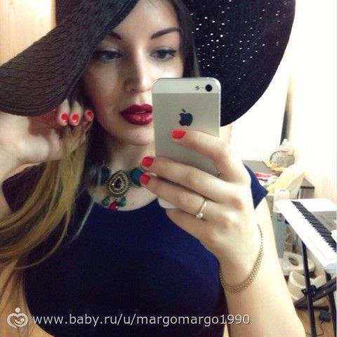 Дени- полгодика... Софи- 2,5 г. А мне скоро 25 ) Немного о нас. Точнее много)) фоточки