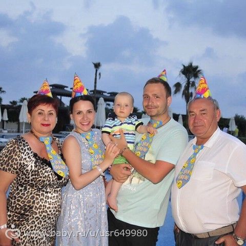 Про отдых на море с годовасиком для СОМНЕВАЮЩИХСЯ и наш первый ДР