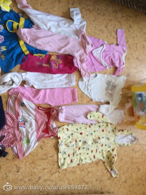 Отдам вещи на девочку с рождения для дома и зимний комбез