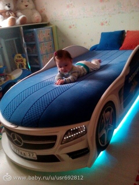 V Kakom Vozraste Peresadili Detej V Svoyu Krovat Divan
