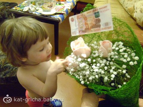 вот она моя ягодка малинка,моя доченька вот она моя ягодка малинка,моя доченька